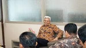 Padahal merekalah yang menjadikan siswa dan anak didiknya menjadi dokter. Dana Bos Akan Digunakan Untuk Bayar Gaji Guru Honorer Di Palembang Bagian 1