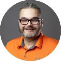 Seth Burt's Instagram, Twitter & Facebook