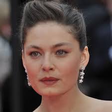 Serena Wade's Instagram, Twitter & Facebook