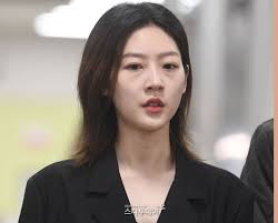 Actor Kim Min-che paid tribute to the late Kim Sae-ron, who passed away.On  the 16th, Kim Min-che wro..