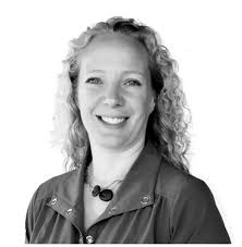 Lauri Wilson's Instagram, Twitter & Facebook