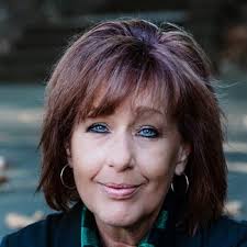 5406 Hilltop Dr NE, Magnolia, OH 44643