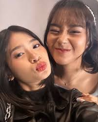 Freflo banget nih brok? 😭🩵 #freya #freyajkt48 #flora #florajkt48 #freflo  #jkt48 #fjkt48 #freyaaddict #jkt48newera