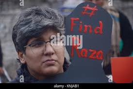 Lahore, Pakistan. 12th Dec, 2017. Pakistani members of civil society and  family members of missing human