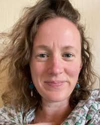 Amy Decamp's Instagram, Twitter & Facebook