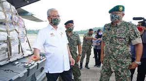 Pegawai angkatan tetap angkatan tentera malaysia gred z15 z17 18 z19 20 z22 z24 z26 z28 lantikan ke pangkat leftenan muda gred z15. Tentera Darat Malaysia Lawatan Menteri Kanan Pertahanan Ke Kelantan Di Kawasan Operasi Murni