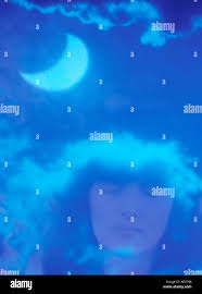 La donna e la luna immagini e fotografie stock ad alta risoluzione