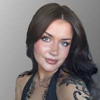 800+ "Kayleigh" profiles