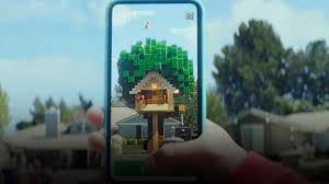 Armed with just your phone. Minecraft Earth Novo Trailer Mostra Elementos Do Jogo