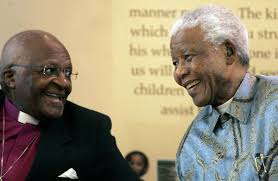 Chi era Desmond Tutu, il compagno di lotte di Mandela uno dei migliori  uomini del Novecento