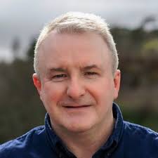 Very sorry to hear of Calum Cameron's death. Great #Gaelic singer and  raconteur with Soay and Skye parentage https://t.co/pMlnVgqRZx