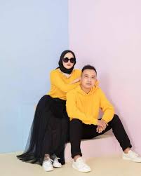 Jun 03, 2021 · makin serius, mumuk gomez dan eno retra belum lama ini melakukan sesi pemotretan prewedding. Ootd Hijab Inspirasi Tema Prewedding Dengan Warna Cantik Facebook