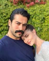 Fahriye Evcen Ozcivit Evcenf Agrego Una Foto A Su Cuenta De Instagram Kalbimm In 2020 Burak Ozcivit Actors Turkish Actors