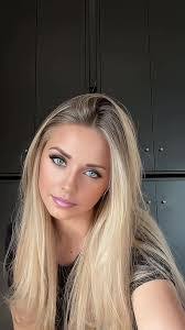 Anna Greenway's Instagram, Twitter & Facebook