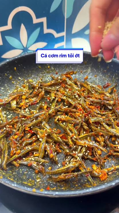 Cá cơm rim tỏi ớt – món khô cá cơm ăn cơm rất bắt cơm