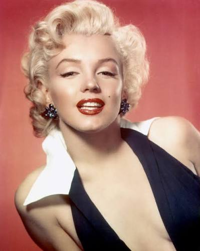 Marilyn Monroe was born #OnThisDay in 1926! Celebrating the Hollywood icon,  we've delved into rare photos from her early career, tracing her journey  from Norma Jeane to a once-in-a-generation star. 🌟