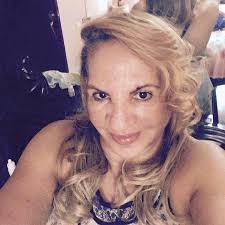 Les presentamos a Daniela Colon Daniela Colon •20 Años •From San Jose De  Ocoa, Rep. Dom •Hobbies; Ama actuar, Jugar Volleyball, Le apasiona la  naturaleza y pasar tiempo de calidad con su