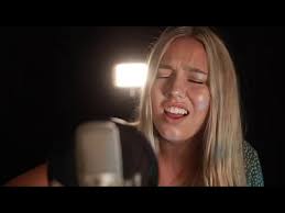 Belle Lynch's Instagram, Twitter & Facebook