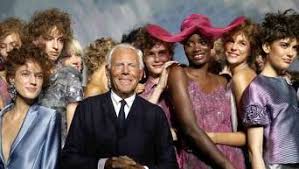 Browse the selection and choose your favourite styles. Gianni Versace Themenseite