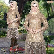 Sangat cocok dijadikan pakaian pesta termasuk untuk baju bridesmaid hijab. Kebaya Brokat Tile Bordir Brokat Tile Kebaya Tile Kebaya Tunik Kebaya Modern Stelan Kebaya Kebaya Modern Kebaya Tunik Tile Kebaya Model Baru