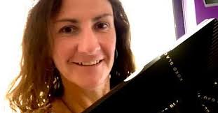 COVID isolation: Woman surprised by kindness of strangers after hotel  isolation joke