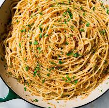 These quick meal ideas will help you fit dinner into the family's busy schedule every night. 60 Best Easy Dinners Quick Dinner Ideas