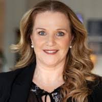 Ruth Farrell's Instagram, Twitter & Facebook