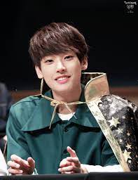 Inseong Sf9 When Your Jealous Of How Pretty He Is T T Sf9 Kpop Taeyang