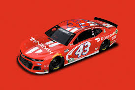 Bubba Wallace Signs New Sponsor Doordash Video Racing News In 2020 Racing News Wallace Nascar Racing