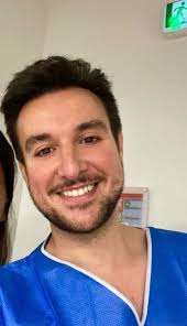 Dr Mikael Flohr, Chirurgien-dentiste à Paris : Prenez RDV en ligne