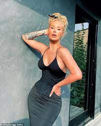 And among those in attendance was her young son, onyx. Iggy Azalea Flaunts Her Impossibly Tiny Waist After Giving Birth Iggy Azalea Fashion Iggy