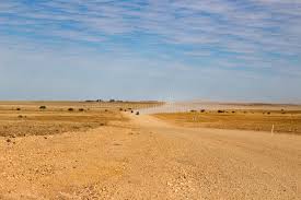 Er liegt an der grenze zum northern territory am ostrand der simpsonwüste am oft ausgetrockneten diamantina. Birdsville Photos Free Royalty Free Stock Photos From Dreamstime