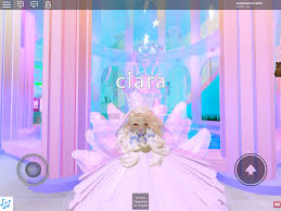 Pin By Daimy On My Royal High Fashion High Pictures Roblox Pictures Higher Design