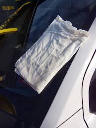 Panduan cara lekat roadtax tanpa meninggalkan kesan gam yang melekat pada cermin hadapan anda ketika di tanggalkan. Cara Tanggal Roadtax Kereta Dengan Mudah Tak Ada Kesan Gam Sikit Pun Malaysia Repoter