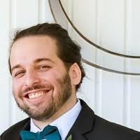 200+ perfiles de «Holley»