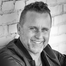 Valiant Music Group (@ValiantMusic)