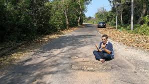 Mr abu bakar mohd nor is a director of smrt corporation ltd and rts operations pte ltd. Big Pothole In Melaka Is Miraculously Fixed After Mp Prays Over It