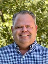 Jeffrey Troutman's Instagram, Twitter & Facebook