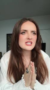 The Medallion Jackie Chan and Girl