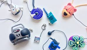 Project i worked on in my motion classi own no rights to the songs, merely for personal work Hitclips Remembering The Most Absurd Way We Listened To Music