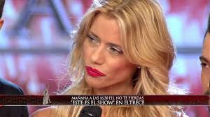 Luego de saludar a nicole y a fabián cubero con un beso, la integrante del jurado felicitó a la participante y le dijo que estaba segura de. El Escandalo De Pampita Y Nicole Neumann Youtube