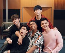 The following pronunciation respelling key is used in some wikipedia articles to respell the pronunciations of english words.it does not use special symbols or diacritics apart from the schwa (ə), which is used for the first sound in the word about. Dee Kosh Apologises For Sexually Inappropriate Behaviour Towards Teenage Boys Girlstyle Singapore