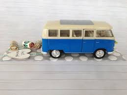 Hochzeitsauto Volkswagen T1 Bus Blau Weiss 1963 Das Stilvolle Geldgeschenk Zur Hochzeit Der Vw Bus Wird Mit Eine Geschenke Hochzeit Auto Diy Hochzeitsgeschenk
