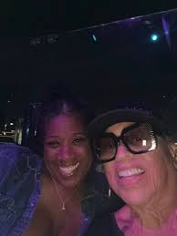 Roz Ryan (@rlunaryan) • Threads, Say more