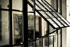Pin De Christine Knowlton Em Places Janelas Industriais Casa Estilo Industrial Portas De Correr Sala