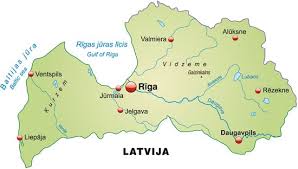 Lettland karte zeigt die umliegenden l?nder mit internationalen grenzen, grenze gemeinden zusammen mit ihren hauptst?dten und der bundeshauptstadt. Lettland Grunes Land An Der Ostsee