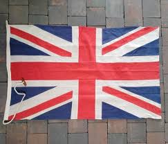 Es ist ein dunkelrotes vertikales kreuz, das symbolisiert sankt georg auf ein weißes tuch gelegt. England Flagge Beekmann S Interieur Accessoires