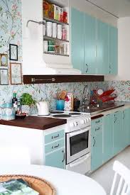 floral wallpaper in the kitchen