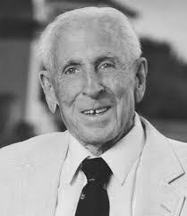 Pamela Warfield's Instagram, Twitter & Facebook