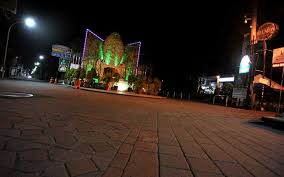 Gambar suasana malam yang sunyi. Suasana Sunyi Bali Saat Penerapan Ppkm Bisnis Com